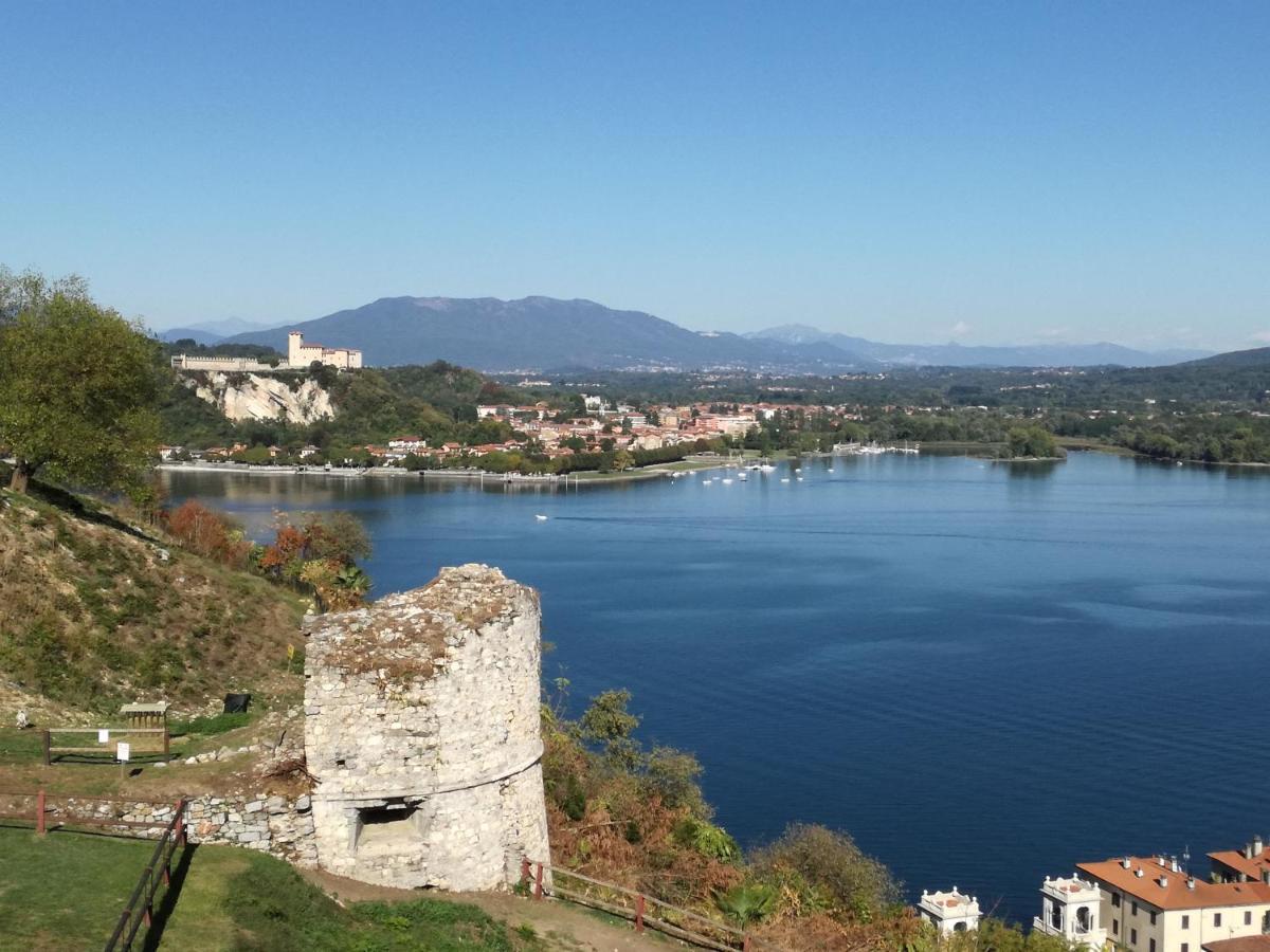 Suite 51 Appartamento Con Terrazzo A 50 Mt Dal Lago - Private Parking (Adults Only) Arona Eksteriør bilde