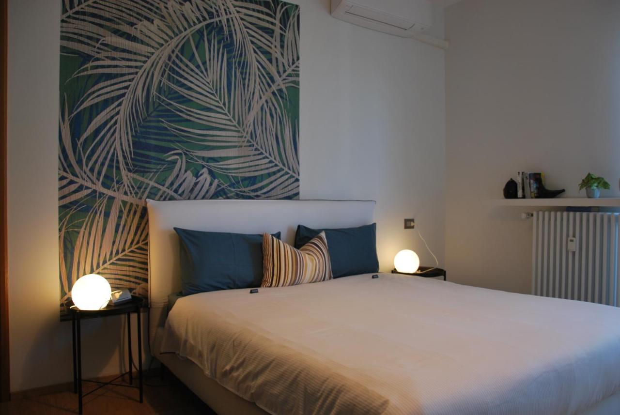 Suite 51 Appartamento Con Terrazzo A 50 Mt Dal Lago - Private Parking (Adults Only) Arona Eksteriør bilde