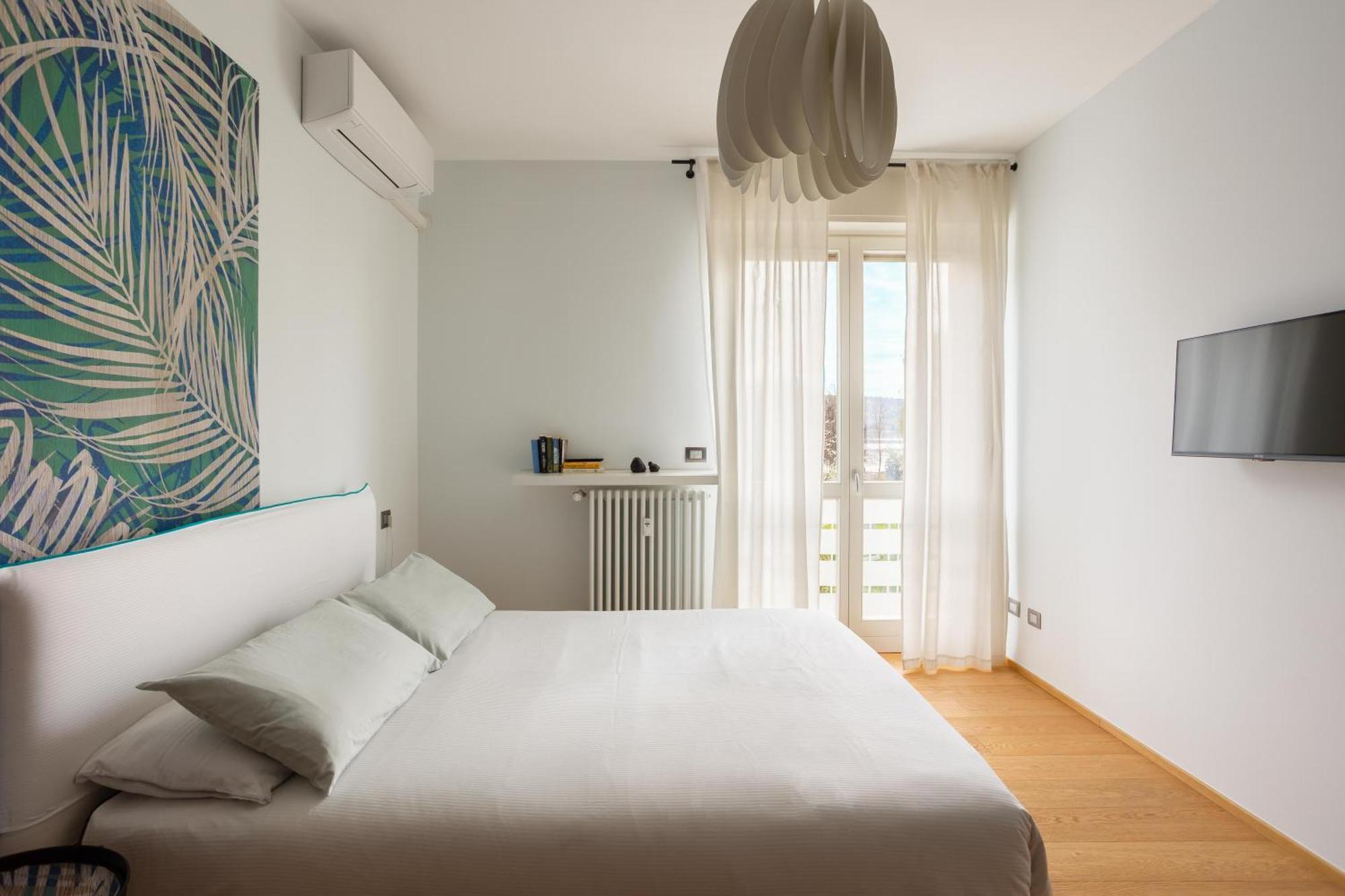 Suite 51 Appartamento Con Terrazzo A 50 Mt Dal Lago - Private Parking (Adults Only) Arona Eksteriør bilde