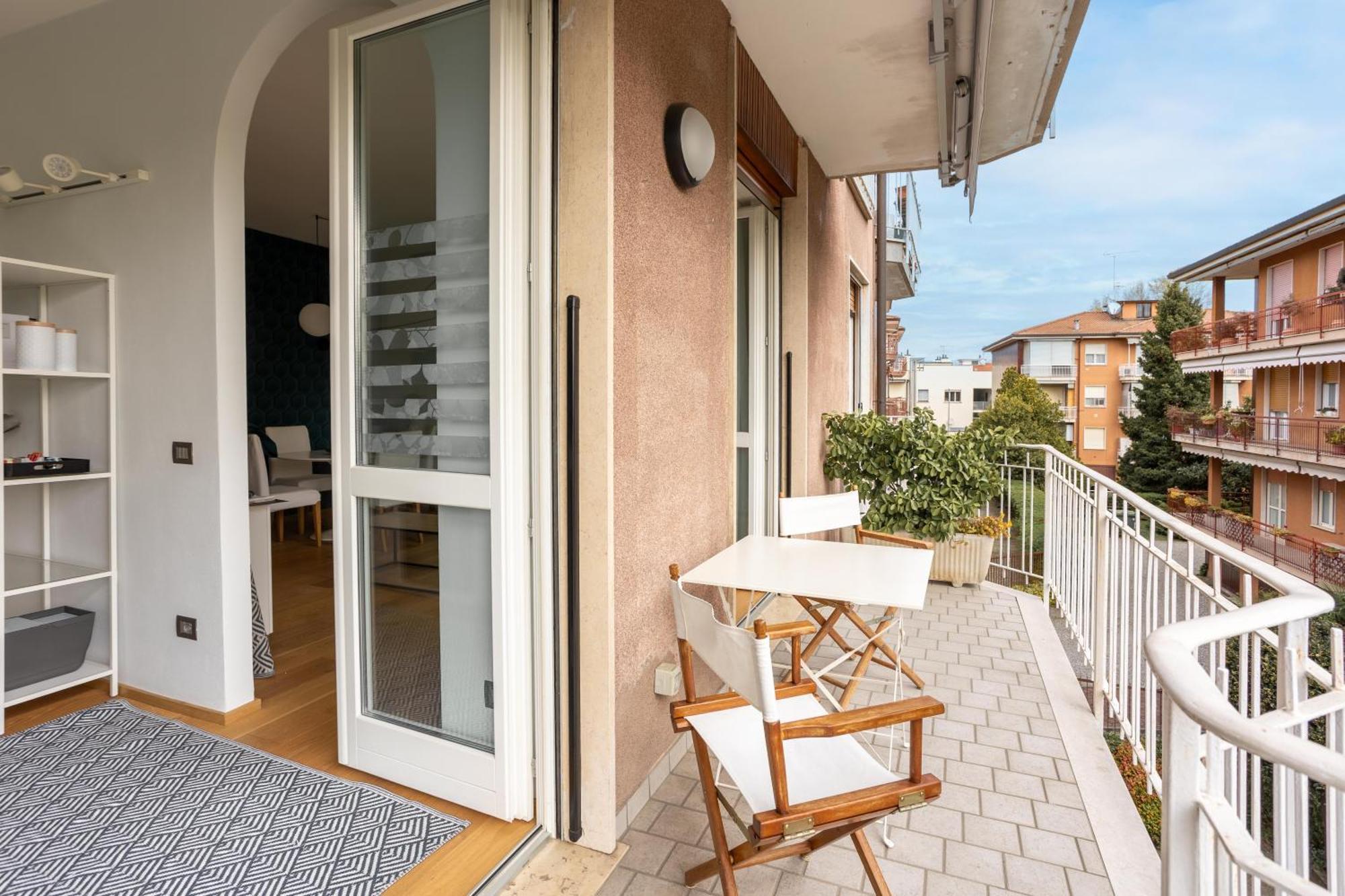 Suite 51 Appartamento Con Terrazzo A 50 Mt Dal Lago - Private Parking (Adults Only) Arona Eksteriør bilde