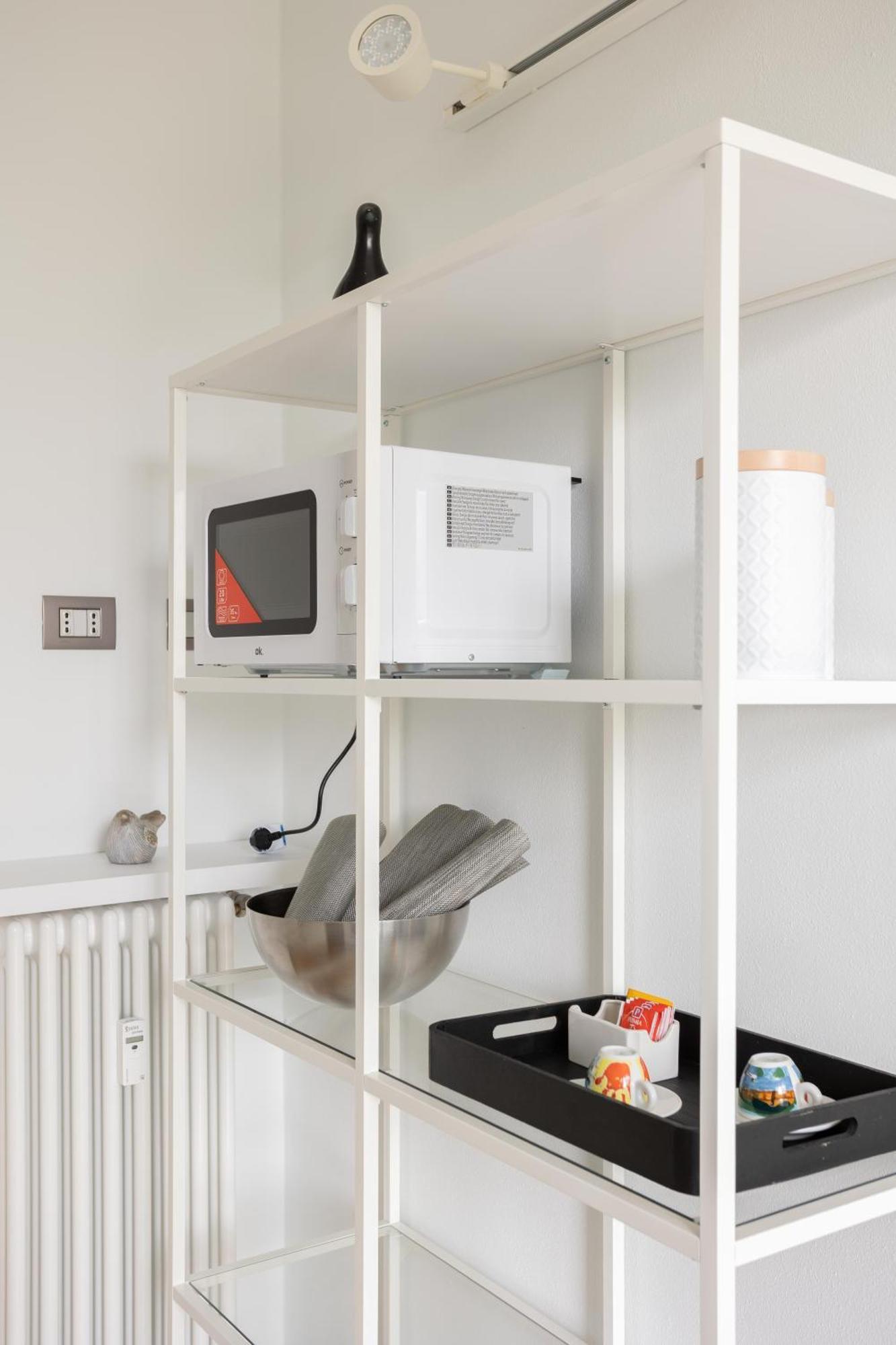 Suite 51 Appartamento Con Terrazzo A 50 Mt Dal Lago - Private Parking (Adults Only) Arona Eksteriør bilde