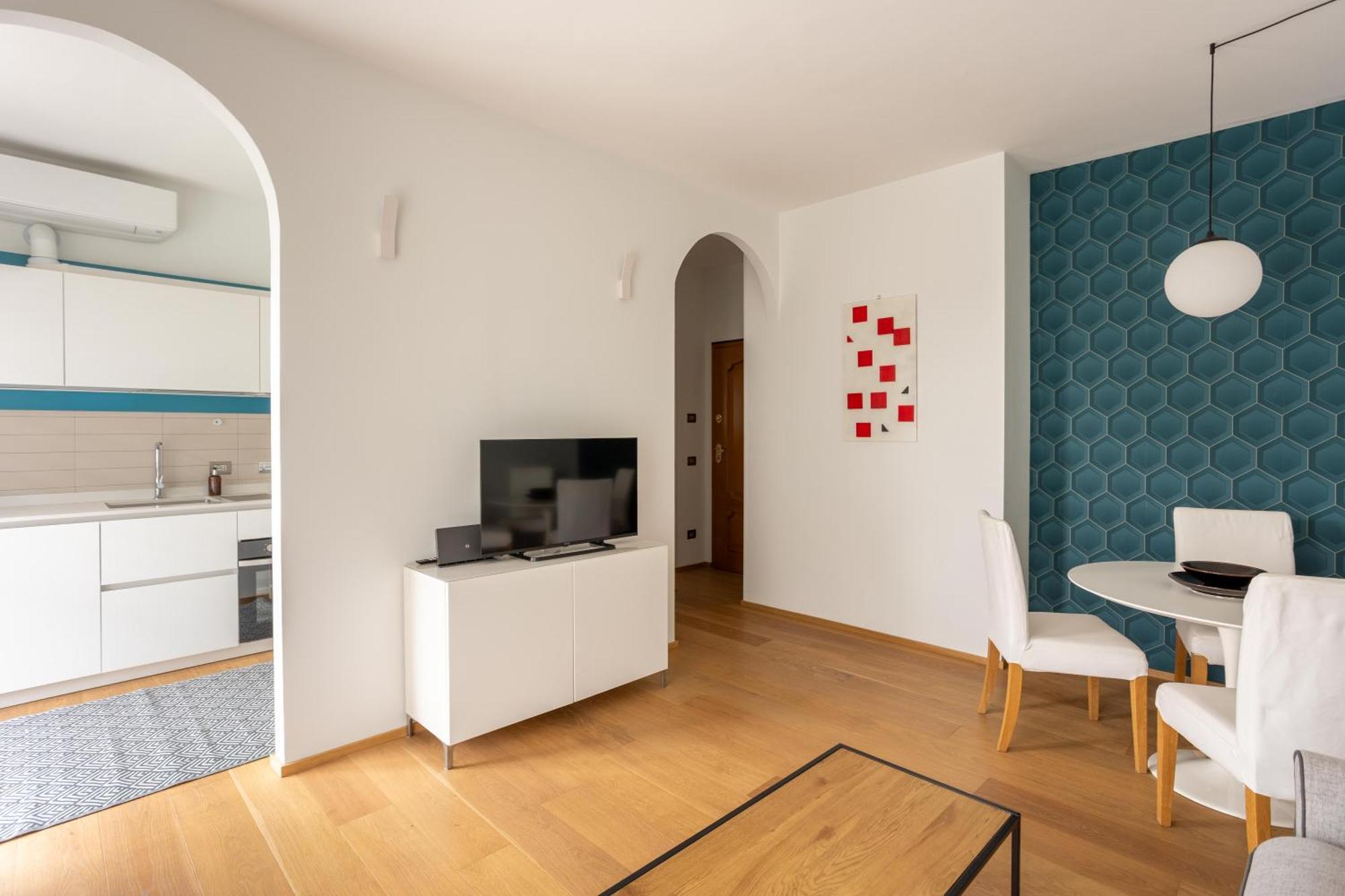 Suite 51 Appartamento Con Terrazzo A 50 Mt Dal Lago - Private Parking (Adults Only) Arona Eksteriør bilde