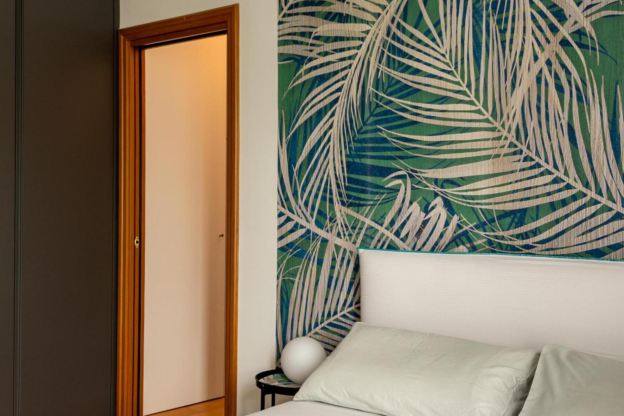 Suite 51 Appartamento Con Terrazzo A 50 Mt Dal Lago - Private Parking (Adults Only) Arona Eksteriør bilde